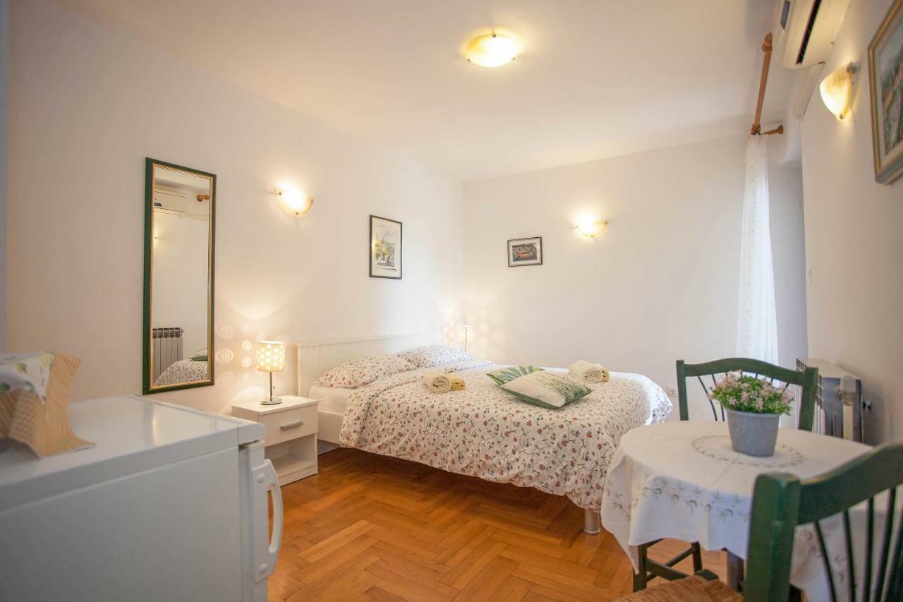 Apartment Studio Sole Ρόβινι Εξωτερικό φωτογραφία
